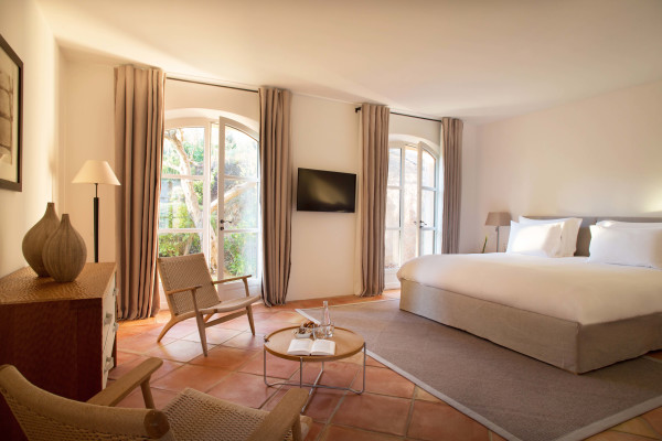 villa in St Tropez : Rent this luxurious provencal property of 460 sqm which can accommodate up to 10 guests. - Photo 17