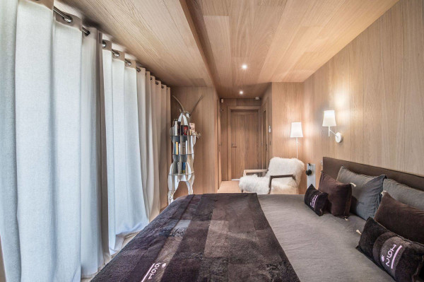 villa in Courchevel : Rent this beautiful new modern chalet in Courchevel Village for 11 guests. - Photo 15