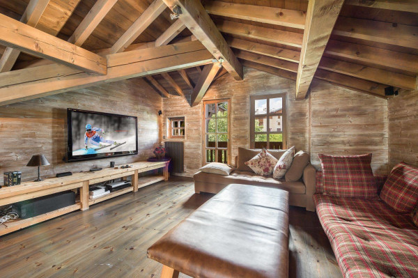 villa in Courchevel : Rent this chalet located in the private hamlet of Les Brigues, only 20 meters from the slopes. - Photo 14