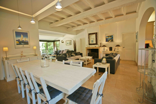 villa in Saint-Tropez : Rent provencal open-plan villa carefully decorated 3m walk from Pampellone’s best beaches - Photo 4