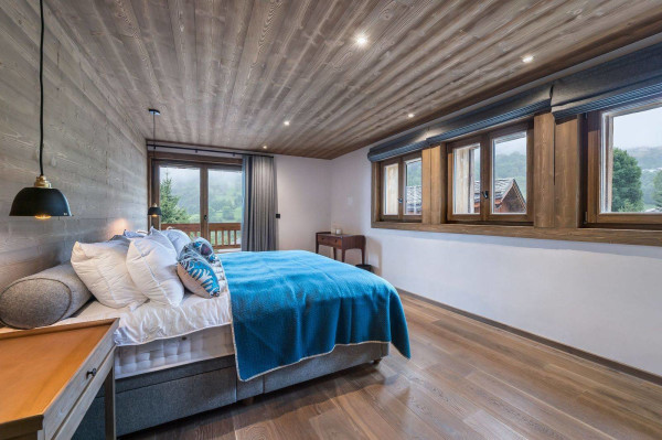villa in Meribel : Rent this prestigious and comfortable chalet for 10 guests in Méribel Le Raffort. - Photo 12