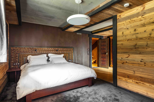 villa in Tignes : Rent this Indonesian decorated chalet walking distance to the lift in Tignes Brevieres - Photo 10