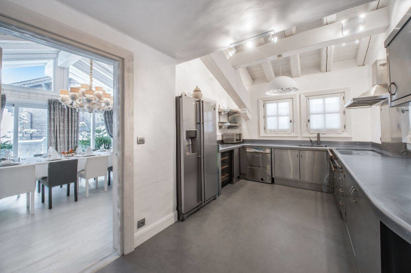 villa in Courchevel : Rent this 6 bedrooms chalet located in Cospillot - Photo 6