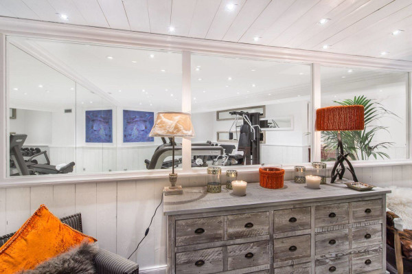 villa in Courchevel : Rent this 6 bedrooms chalet located in Cospillot - Photo 14