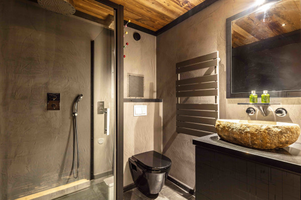 villa in Tignes : Rent this amazing 5 bedroom chalet in Tignes. - Photo 13