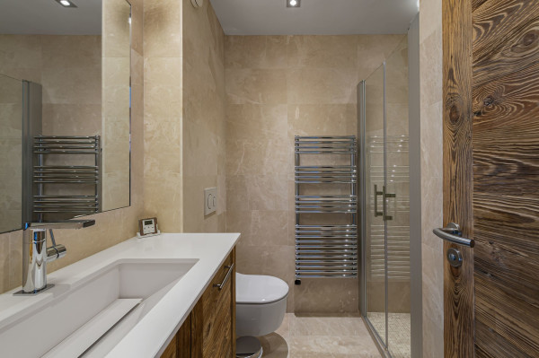 villa in Megeve : Rent this lovely family chalet for 10 guests with a large wellness area in Megeve, le Jaillet. - Photo 9