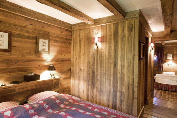 villa in Courchevel : Rent this authentic mountain chalet in the District of Plantret. - Photo 11