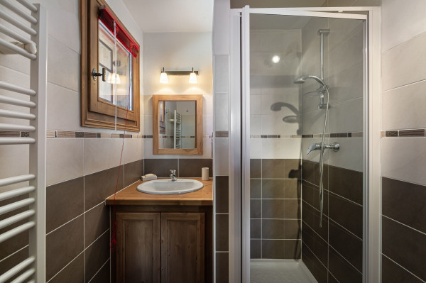 villa in St Martin de Belleville : Rent this beautiful mix of traditional and modern chalet in St Martin de Belleville. - Photo 11