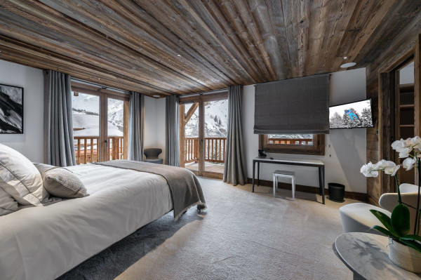 villa in St Martin de Belleville : Rent this modern and luxurious catered chalet with a lovely spa area in St Martin de Belleville. - Photo 10