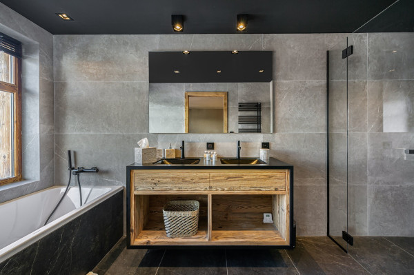 villa in Courchevel : Rent this brand new chalet in Courchevel Village for 14 guests. - Photo 8