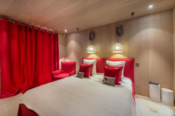 villa in Courchevel : Rent this beautiful new modern chalet in Courchevel Village for 11 guests. - Photo 24