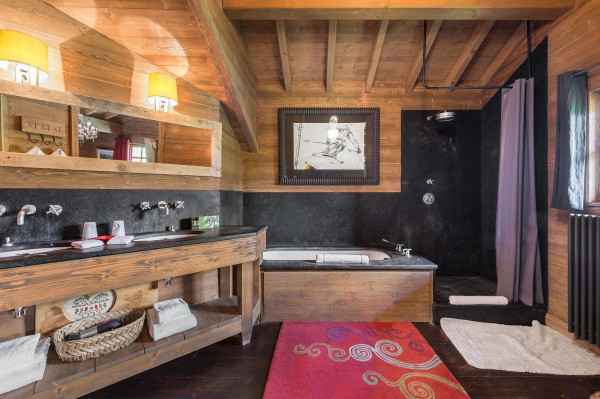 villa in Courchevel : Rent this chalet located in the private hamlet of Les Brigues, only 20 meters from the slopes. - Photo 7