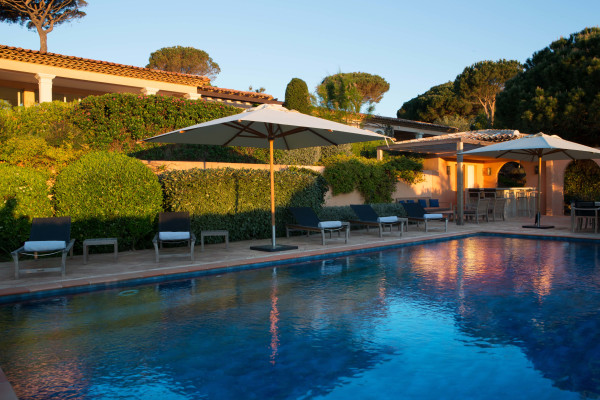 villa in St Tropez : Rent this luxurious provencal property of 460 sqm which can accommodate up to 10 guests. - Photo 3