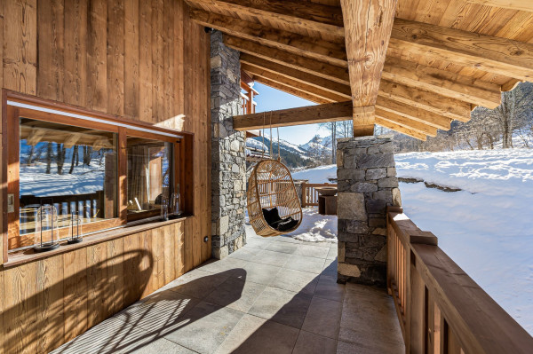 villa in Méribel : Rent this renovated chalet with a perfect location in Méribel station. - Photo 27