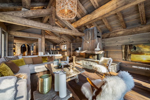 villa in Méribel : Rent this renovated chalet with a perfect location in Méribel station. - Photo 4