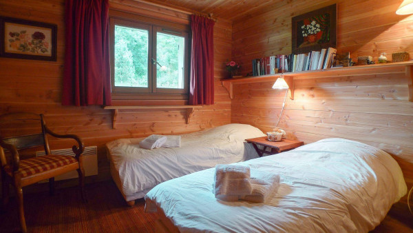 villa in Meribel : Rent this traditional chalet on the slopes for 12 guests in Méribel Le Raffort. - Photo 7