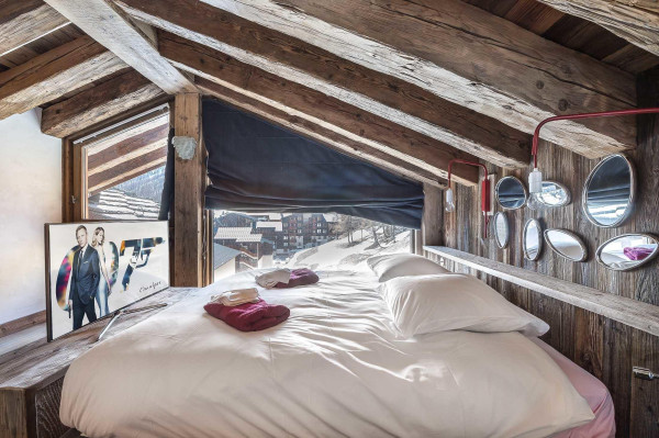 villa in Val d'Isere : Rent this typical chalet located in the Hamlet of Petit Alaska in Val d'Isère. - Photo 9