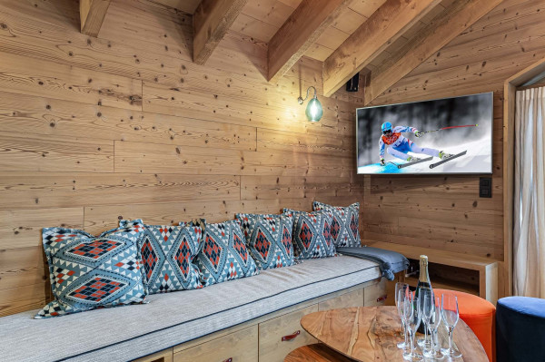villa in Meribel : Rent this new built chalet in the Plateau of Méribel with a gorgeous view for 12 guests. - Photo 10