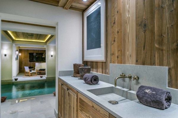 villa in Courchevel : Rent this ultimate luxury chalet of 6 ensuite bedrooms located in les Chenus. - Photo 20