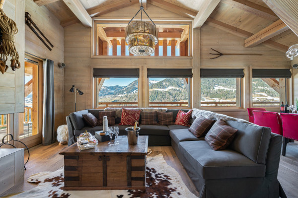 villa in Megeve : Rent this warm and welcoming chalet up to 10 guest in Megeve in the hamlet of Rochebrune - Photo 0