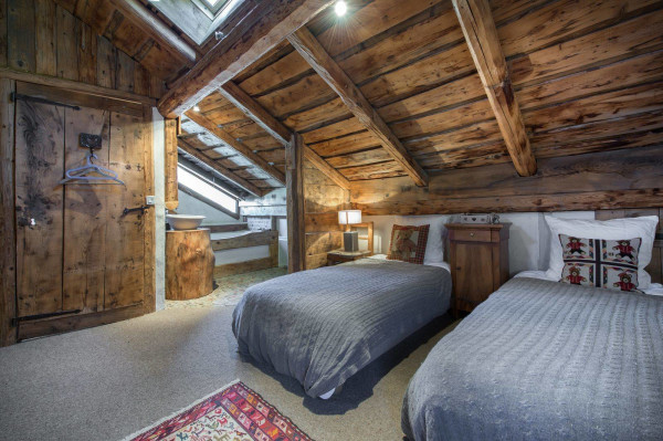 villa in Meribel : Rent this cozy chalet for 12 guests with Sauna and Jacuzzi in Méribel Le Raffort - Photo 11