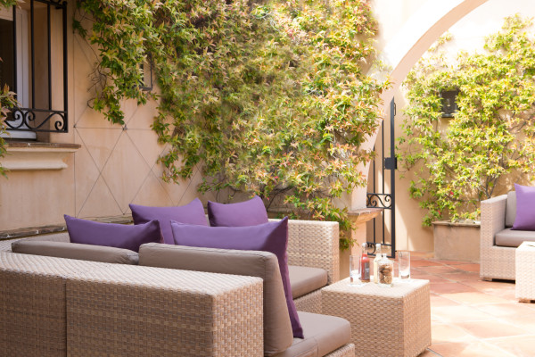 villa in St Tropez : Rent this wonderful renovated provencal villa in a private domain close to St Tropez for 8 guests. - Photo 6