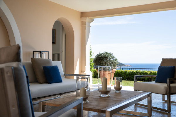 villa in St Tropez : Rent this sea view property in a private gated and secured domain in St Tropez. - Photo 8