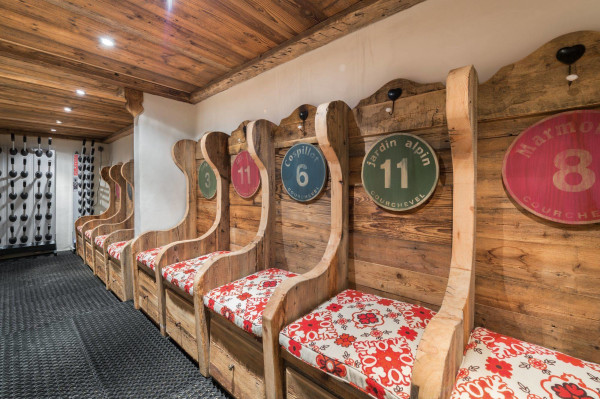 villa in Courchevel : Rent this 6 bedrooms chalet located in the Domain de Bllecôte  in Courchevel 1850. - Photo 23