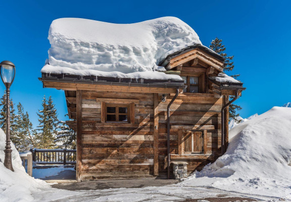 villa in Courchevel : Rent this authentic family Savoyard chalet in Les Chenus. - Photo 1