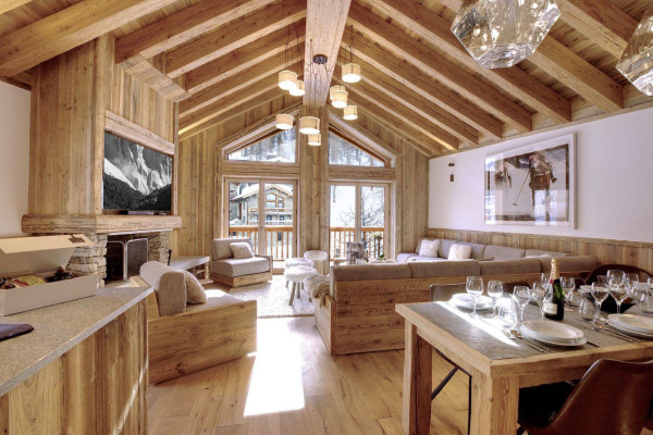 villa in Val d'Isere : Rent this 4 bedrooms chalet located in 'Le Fornet' with a sauna and jacuzzi. - Photo 1