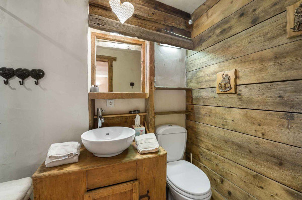 villa in Meribel : Rent this cozy chalet for 12 guests with Sauna and Jacuzzi in Méribel Le Raffort - Photo 14