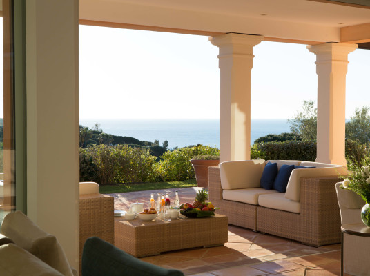villa in St Tropez : Rent this luxurious provencal property of 460 sqm which can accommodate up to 10 guests. - Photo 2