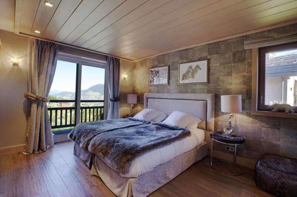 villa in Courchevel : Rent this 4 bedroom chalet in a well-known quiet place in Courchevel Moriond. - Photo 6