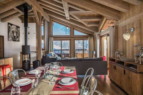 villa in Courchevel : Rent this beautiful new chalet decorated in traditional style in Courchevel Village. - Photo 7