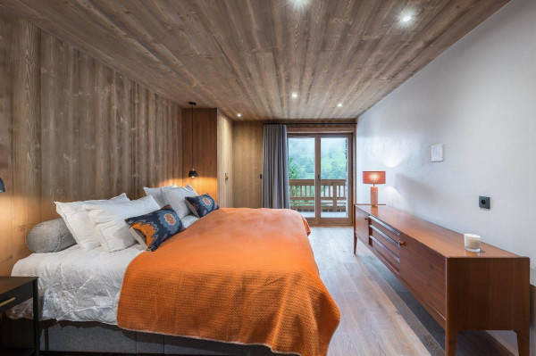 villa in Meribel : Rent this prestigious and comfortable chalet for 10 guests in Méribel Le Raffort. - Photo 11