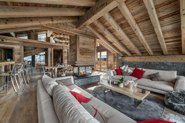 villa in St Martin de Belleville : Rent this modern and luxurious catered chalet with a lovely spa area in St Martin de Belleville. - Photo 4