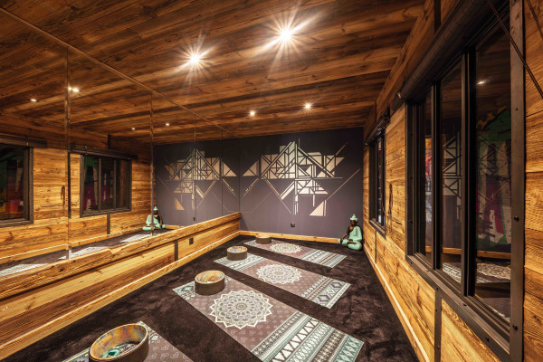 villa in Tignes : Rent this luxurious chalet designed with graffiti street art - Photo 3