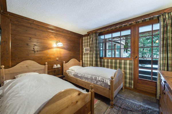 villa in Meribel : Rent this traditional and warm Savoyard chalet up to 14 guests in Musillon. - Photo 15