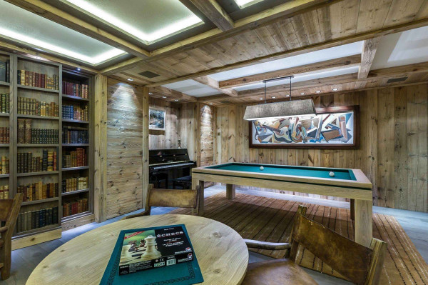 villa in Courchevel : Rent this 6 bedroom chalet with a panoramic view of the peaks of Bellecôte glacier - Photo 18