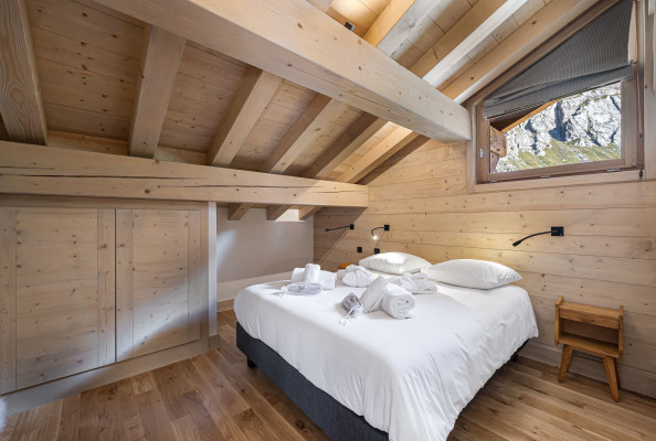 villa in Val d'Isere : Rent this ski in ski out chalet close to the accommodations in Val d'Isère. - Photo 7
