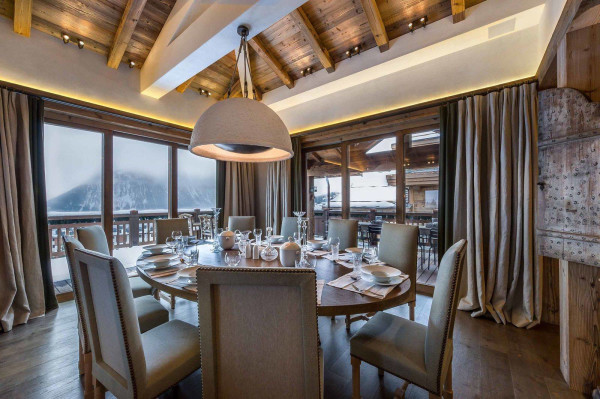 villa in Courchevel : Rent this 6 bedroom chalet with a panoramic view of the peaks of Bellecôte glacier - Photo 11