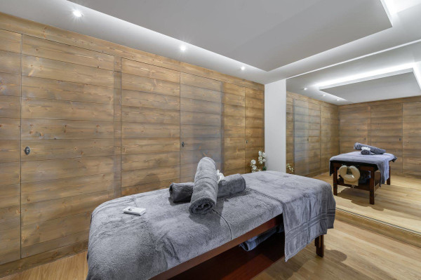 villa in Courchevel : Rent this family Chalet located in the Pralong area within fifty meters from the slopes. - Photo 17