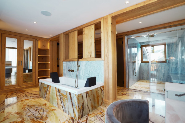villa in Courchevel : Rent this prestigious chalet nestled in the Cospillot area in Courchevel 1850 which can accommodate 14 guests - Photo 8