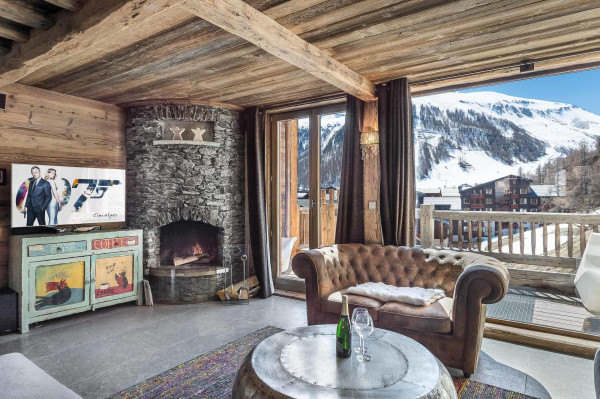 villa in Val d'Isere : Rent this typical chalet located in the Hamlet of Petit Alaska in Val d'Isère. - Photo 1