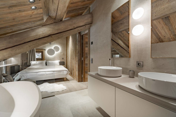 villa in Meribel : Rent  this renovated chalet at 5 mins walk from there center for 8 guests. - Photo 6