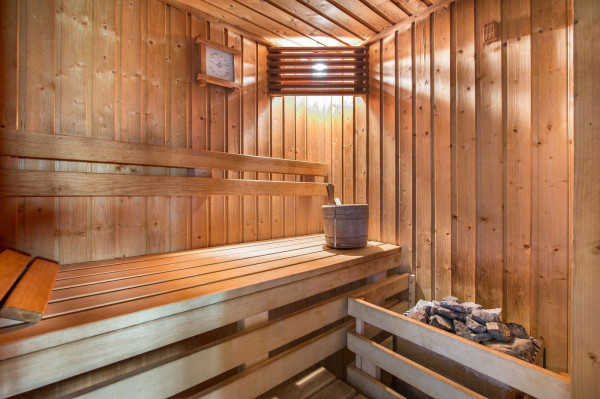 villa in Courchevel : Rent this chalet located in the private hamlet of Les Brigues, only 20 meters from the slopes. - Photo 19