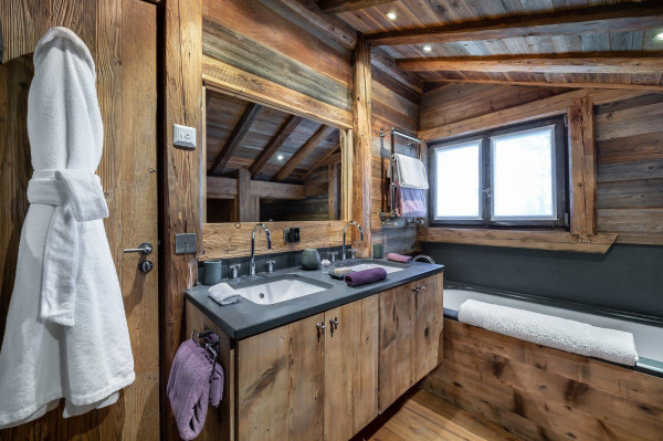 villa in Courchevel : Rent this traditional chalet located in the area of Nogentil in Courchevel 1850 - Photo 14