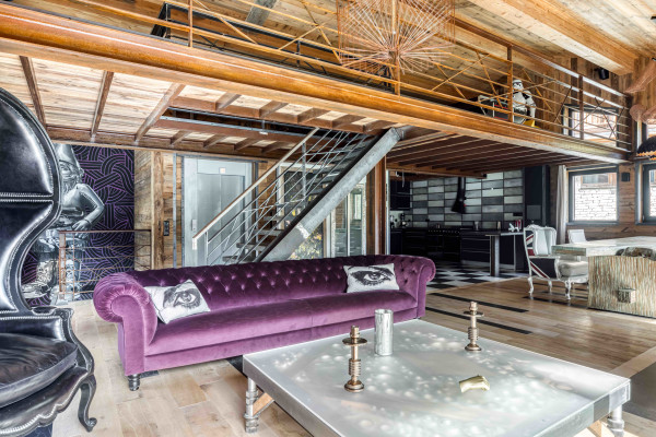 villa in Tignes : Rent this unique chalet for 8 guests located a short walk from the lift. - Photo 1