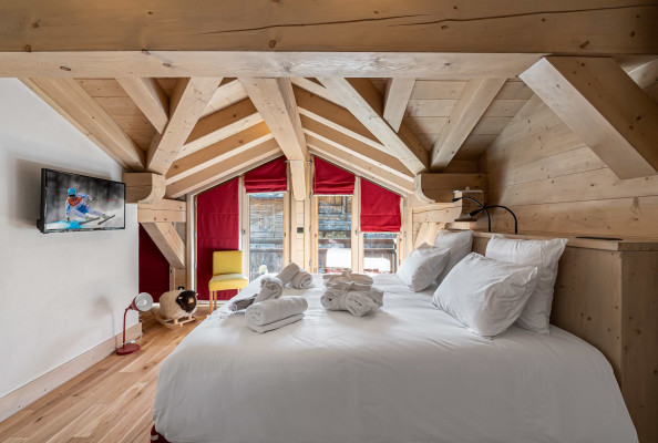 villa in Val d'Isere : Rent this ski in ski out chalet close to the accommodations in Val d'Isère. - Photo 11