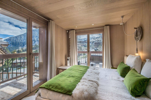 villa in Courchevel : Rent this beautiful new modern chalet in Courchevel Village for 11 guests. - Photo 25